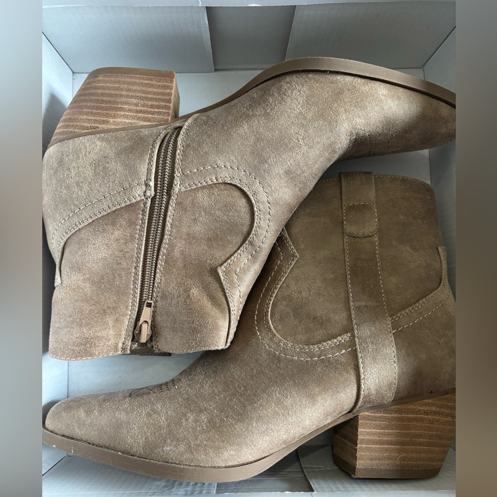 Dolce Vita Silma Ankle Boots
